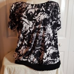 ⚘2 for $20⚘ Lane Bryant rose top with elastic